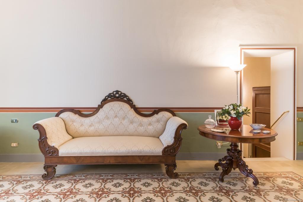L'Antica Chaise Longue Lucca Luaran gambar